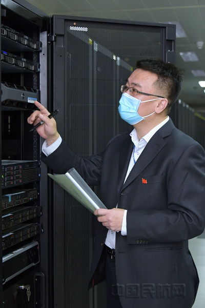 首都机场张喆 牢守安全，服务人民的信息系统运行维护服务